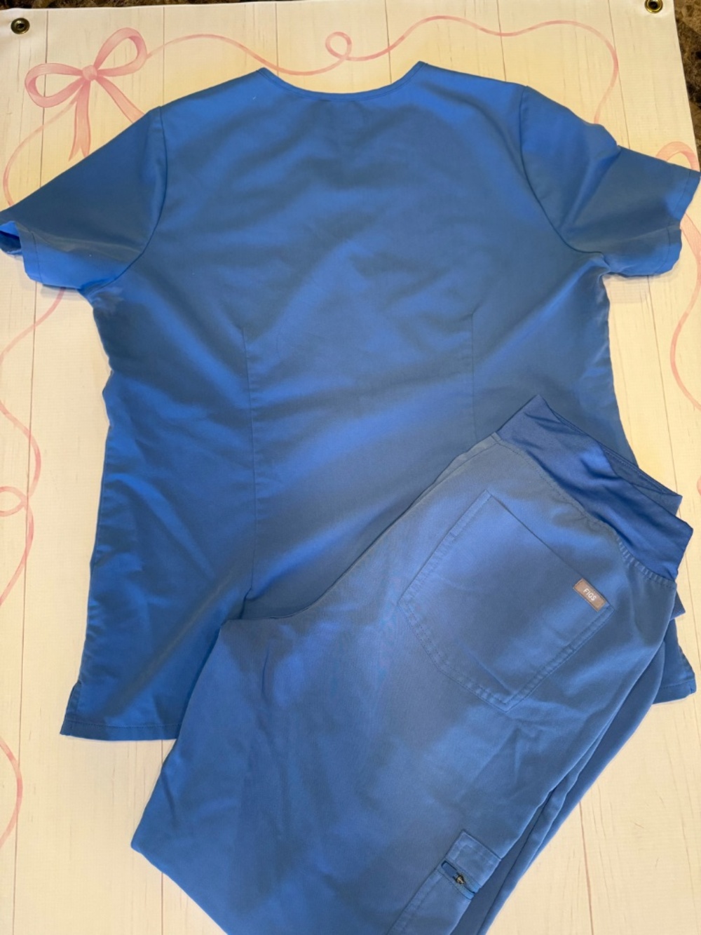 FIGS Scrub set Size Large - Picture 5 of 6